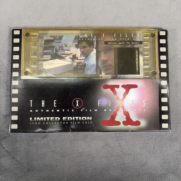 Vintage Topps X Files Comic Books Lot & other Memorabilia 35mm Film Cells Etc - Picture 5 of 16